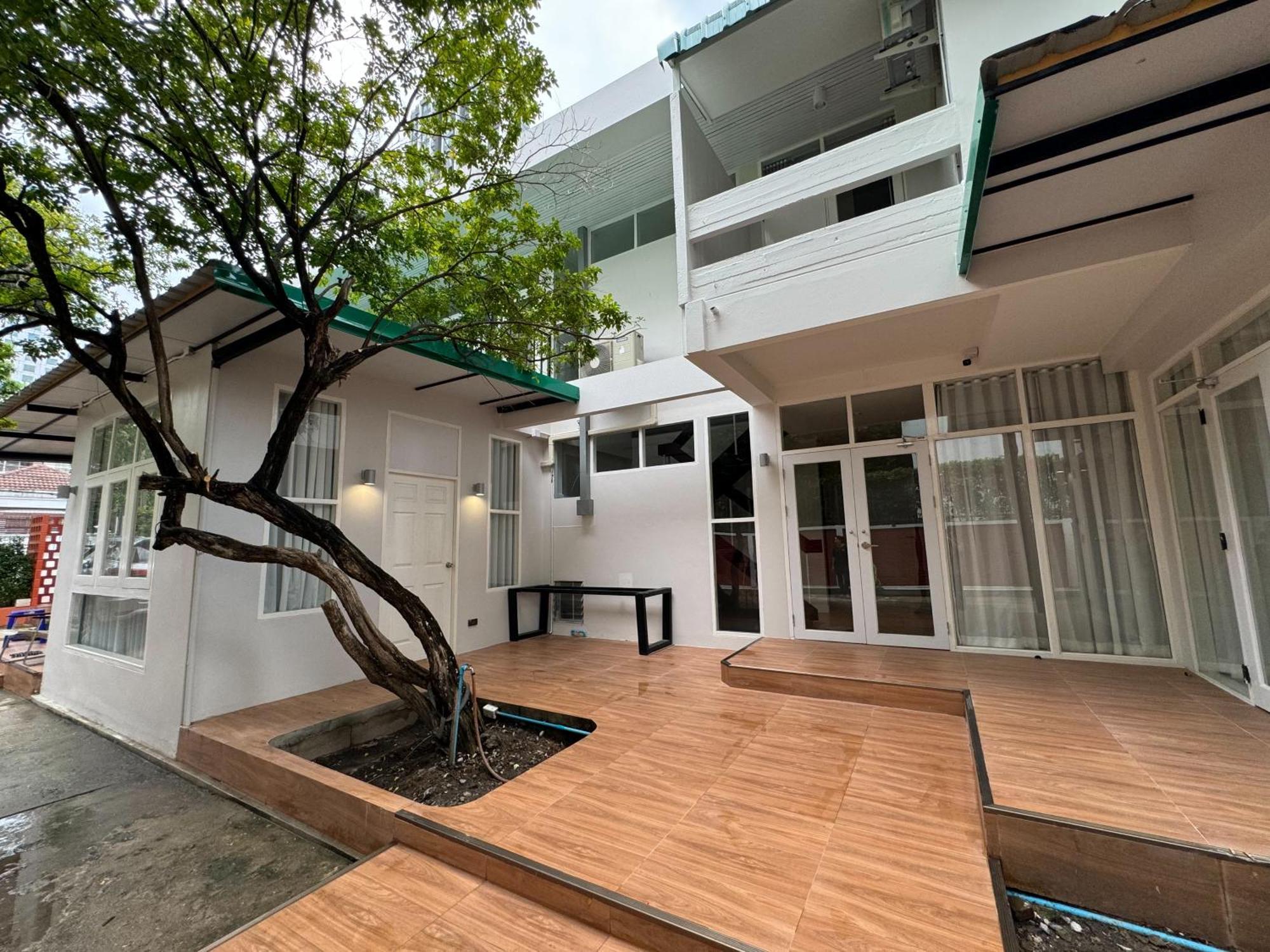 Em Home Sukhumvit Bangkok - Near Terminal 21, Em District Malls, Bts And Mrt Lines Exterior foto